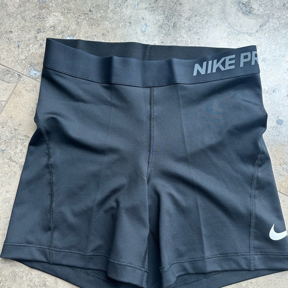 Black Nike pros